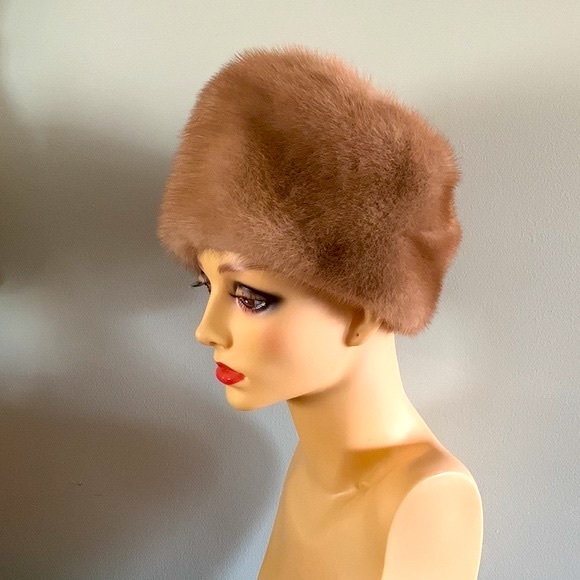 Filene’s 1950’s Vintage Mink Pillbox Hat - Picture 1 of 8